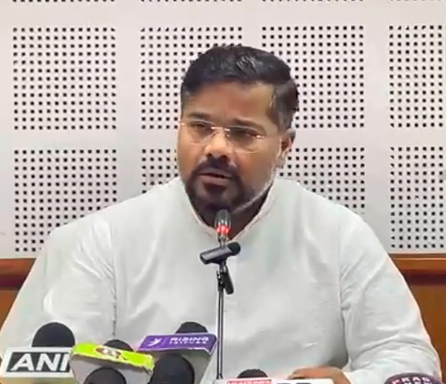 মন্ত্রিসভার বৈঠকে বিভিন্ন দপ্তরে ১০৭টি পদে পরীক্ষার মাধ্যমে নিয়োগ করার সিদ্ধান্ত গৃহীত: পর্যটনমন্ত্রী