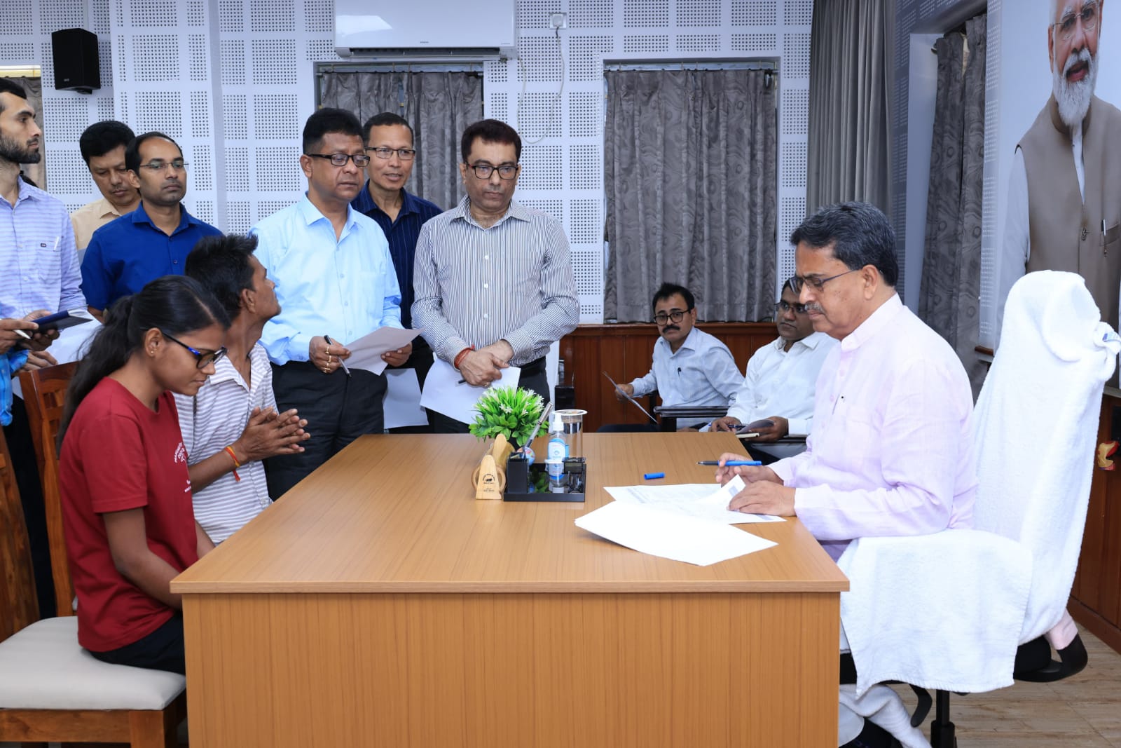 মুখ্যমন্ত্রী সমীপেষুর ৬৫তম পর্ব, রাজ্যের বাইরের বেসরকারি হাসপাতালে যাওয়ার প্রবণতা আরও কমাতে হবে: মুখ্যমন্ত্রী
