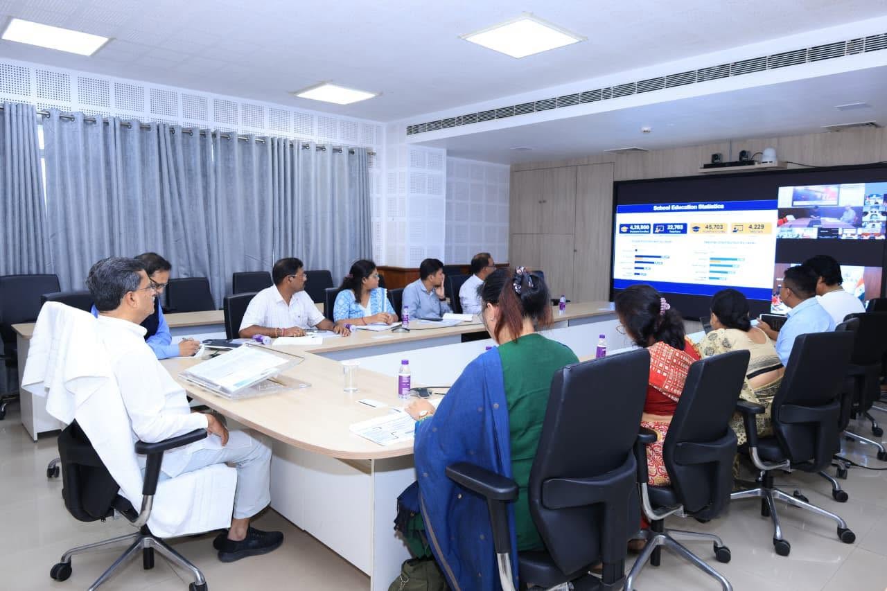 বিদ্যালয় শিক্ষা দপ্তরের পর্যালোচনা বৈঠকে মুখ্যমন্ত্রী, শিক্ষাক্ষেত্রেও আমাদের আরও এগিয়ে যেতে হবে