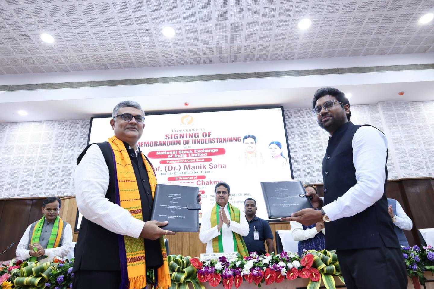 এনএসই-এর সঙ্গে তিনটি সমঝোতাপত্র স্বাক্ষর আর্থিক জ্ঞানসম্পন্ন ও দক্ষ মানবসম্পদই আগামী দিনে অর্থনৈতিক প্রবৃদ্ধির অন্যতম চালিকাশক্তি হয়ে উঠবে : মুখ্যমন্ত্রী