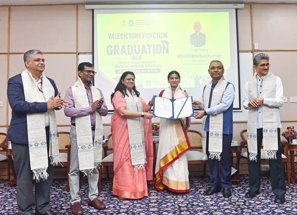 আইআইএস কর্মকর্তারা শাসনব্যবস্থা ও নাগরিকদের প্রত্যাশার এক গুরুত্বপূর্ণ সেতুবন্ধকঃ তথ্য ও সম্প্রচার মন্ত্রকের সচিব