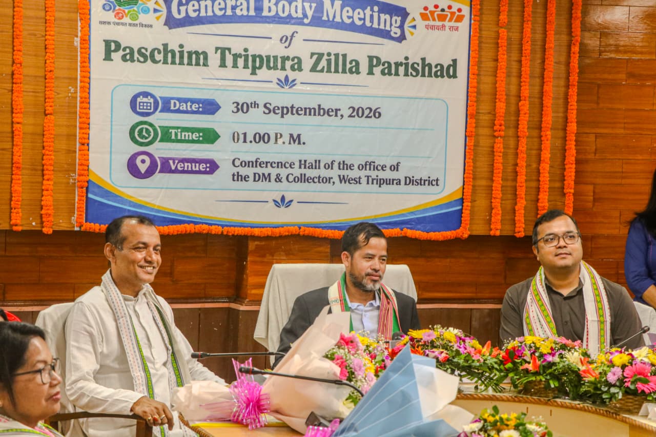 সরকারি কর্মী ও জনপ্রতিনিধিদের সমন্বিতভাবে কাজ করার মাধ্যমেই মানুষের কাছে সরকারি পরিষেবা আরও কার্যকরভাবে পৌঁছে দেওয়া সম্ভব: সমবায়মন্ত্রী