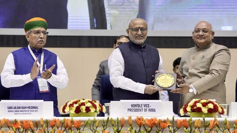 আইন সংস্কার ও যুক্তরাষ্ট্রীয় কাঠামো শক্তিশালীকরণে যৌথ প্রয়াসের আহ্বান উপ-রাষ্ট্রপতির